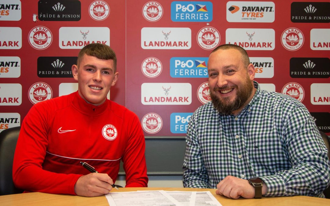 Aaron Donnelly arrives at Inver, as Ronan Hale departs