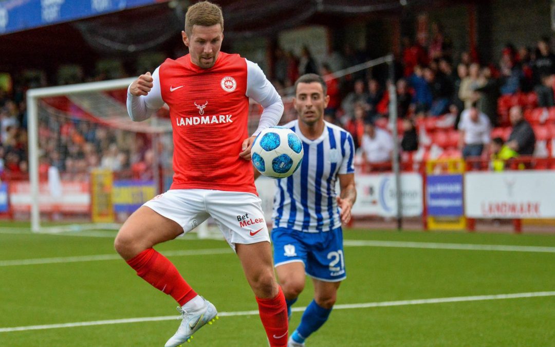 10-man Larne suffer League Cup exit