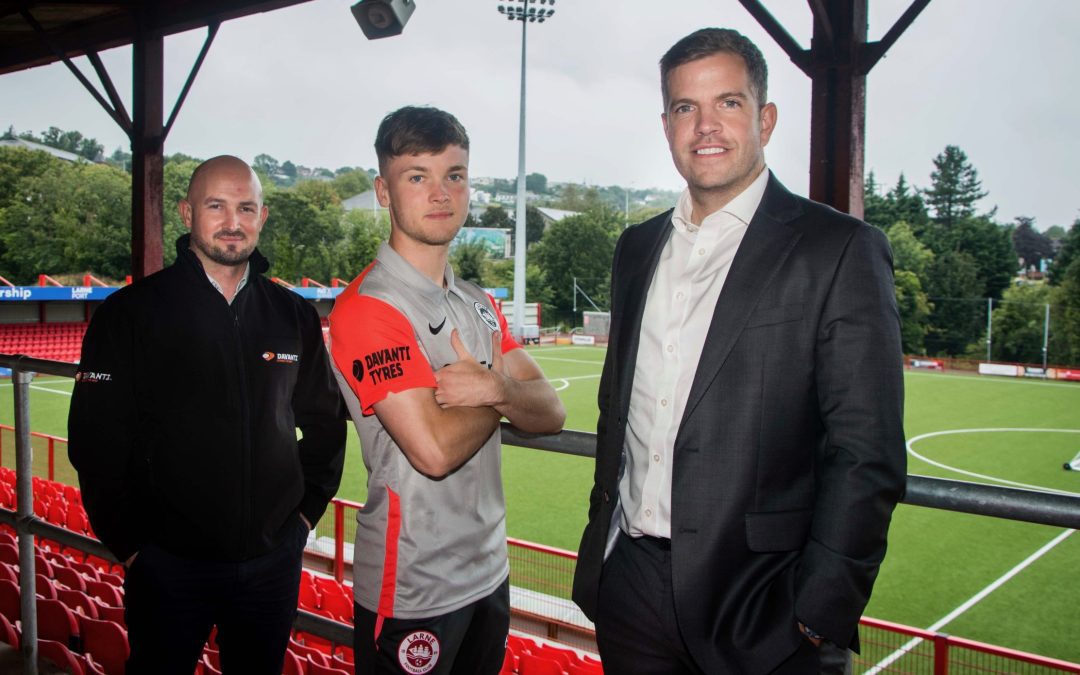 Davanti Tyres on board as sleeve sponsors