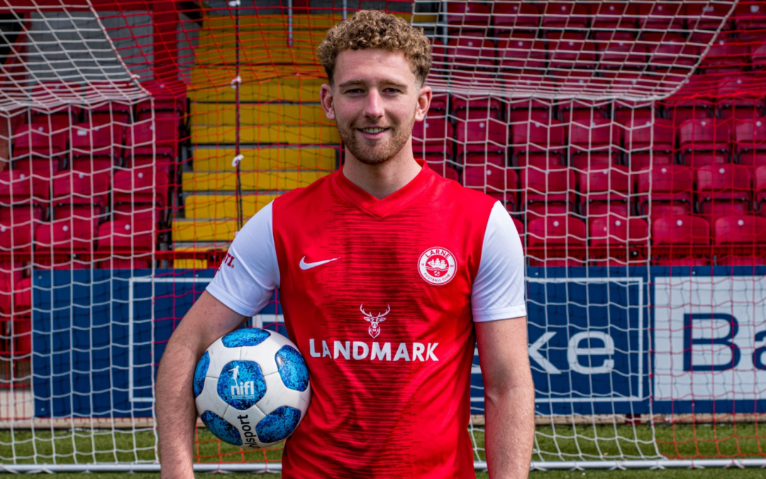 Hutchison joins the Invermen