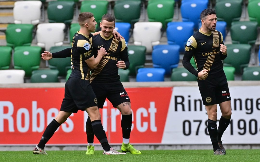 Impressive Windsor win keeps Larne at summit