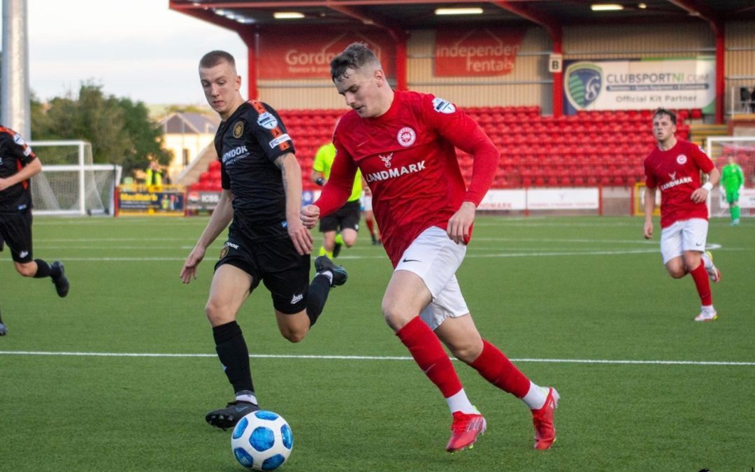 Honours even after uneventful derby draw with Carrick