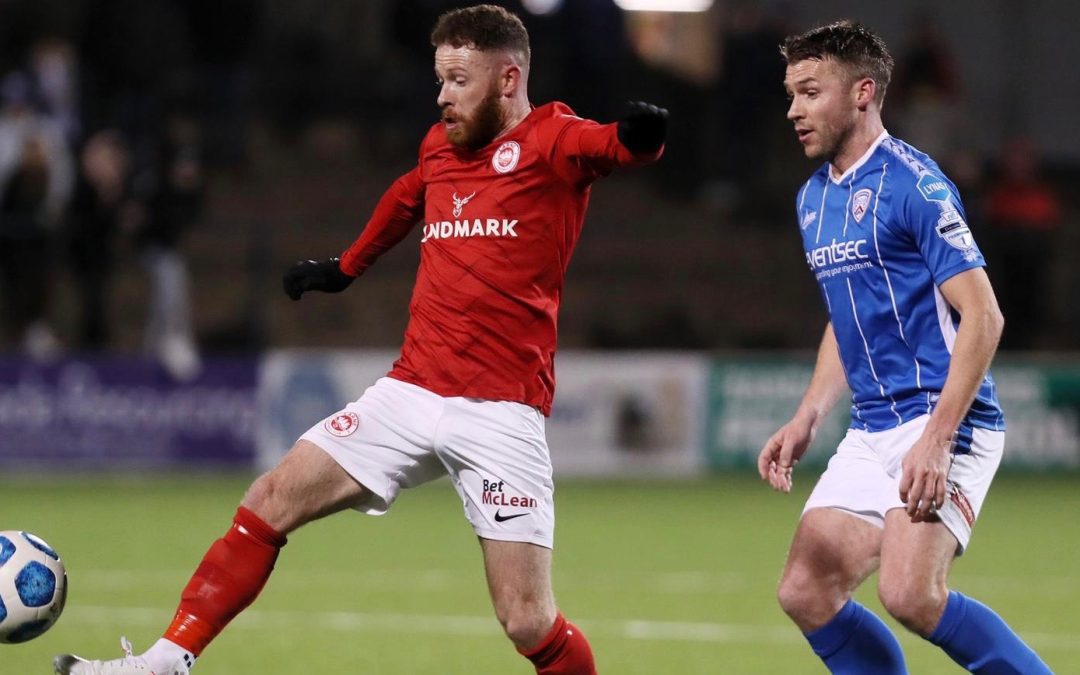 Late goal denies Larne midweek win at Coleraine