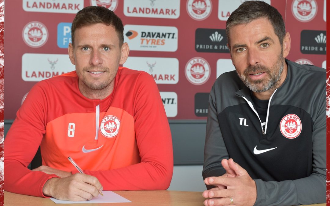 Mark Randall pens contract extension