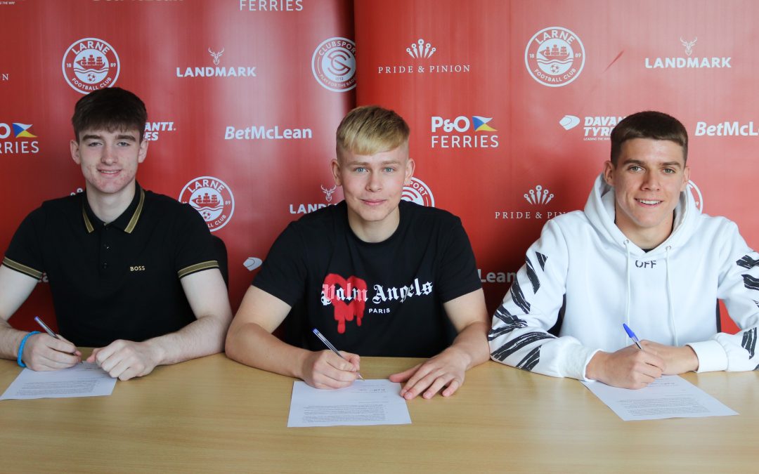 Scholarship trio sign professional contracts