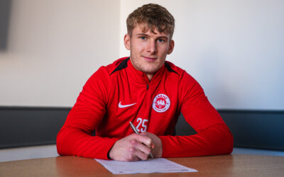 Dylan Sloan signs long-term contract at Inver