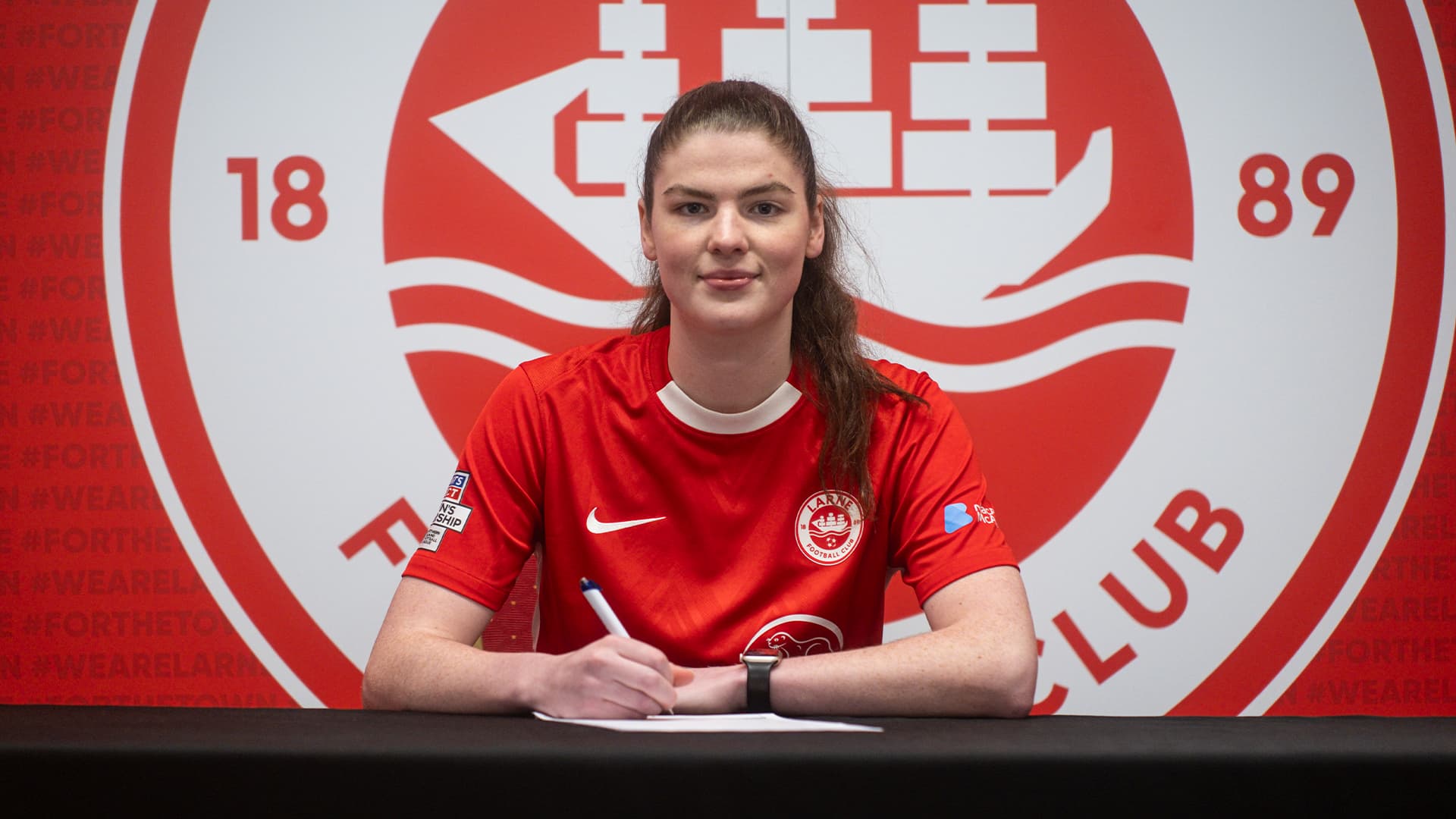 RachelSignsForLarne2026 Rachel Dennison signs for Larne FC Women