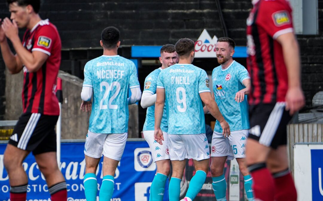 Reds return with Seaview win